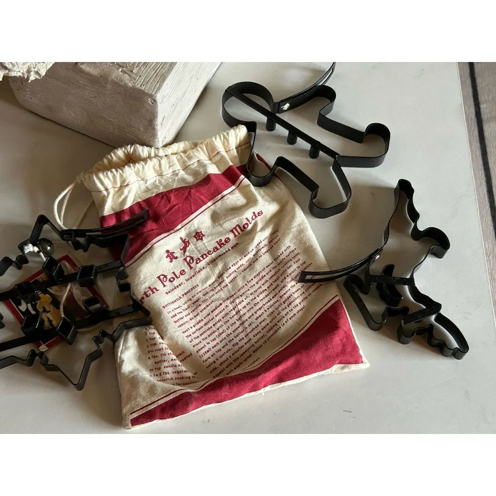 Vintage 2005 3 WILLIAMS SANOMA NORTH POLE PANCAKE MOLDS REINDEER GINGERBREAD